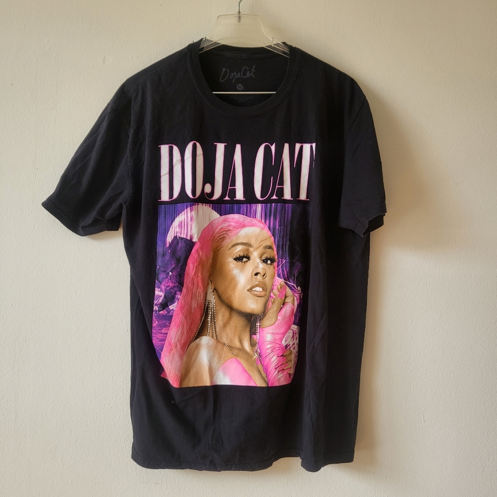 Doja Cat Hot Pink Portrait Graphic Band Tee Music Tshirt XXL